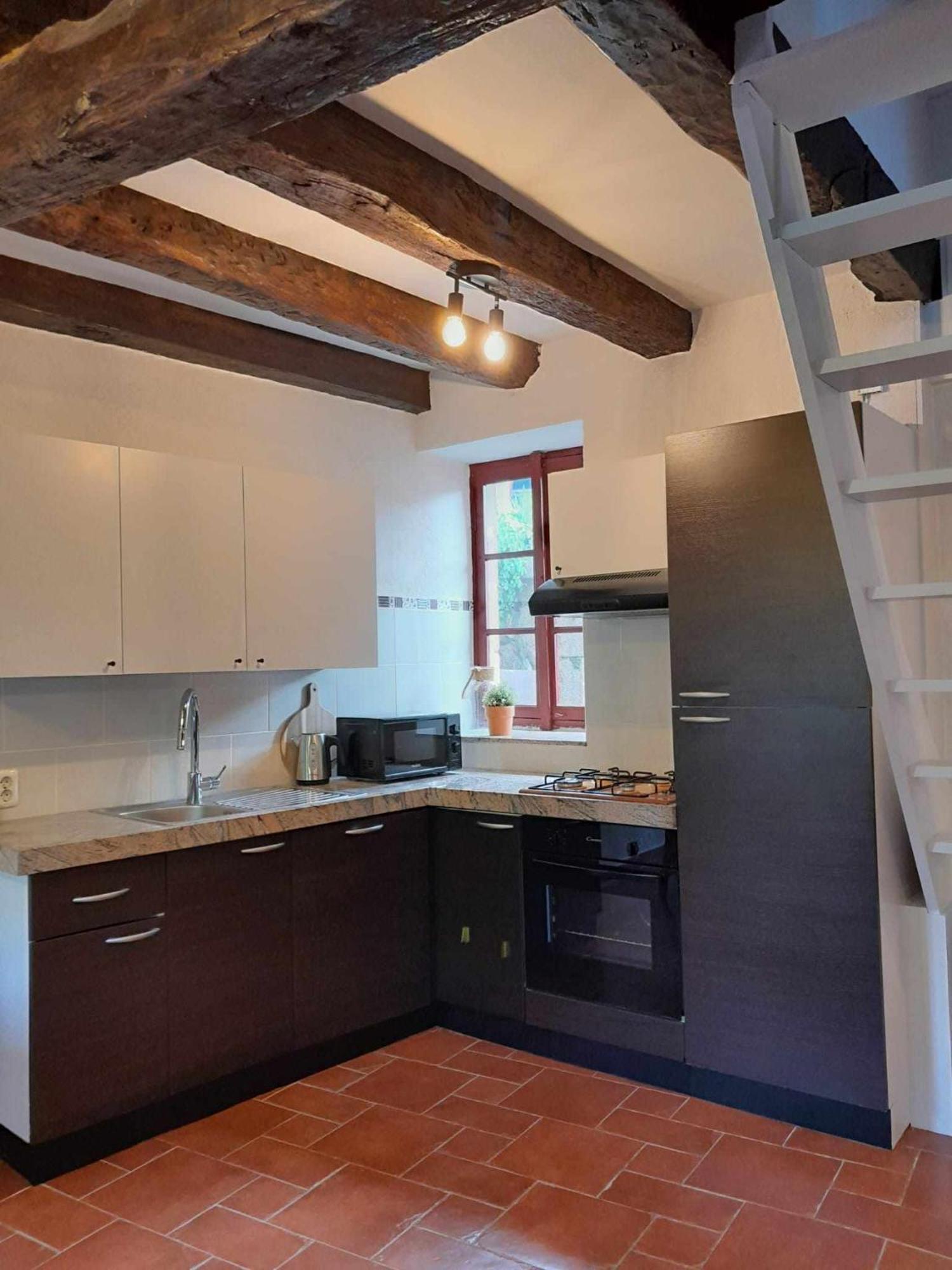 Gite "La Petite" Saint-Benoit-du-Sault Ngoại thất bức ảnh