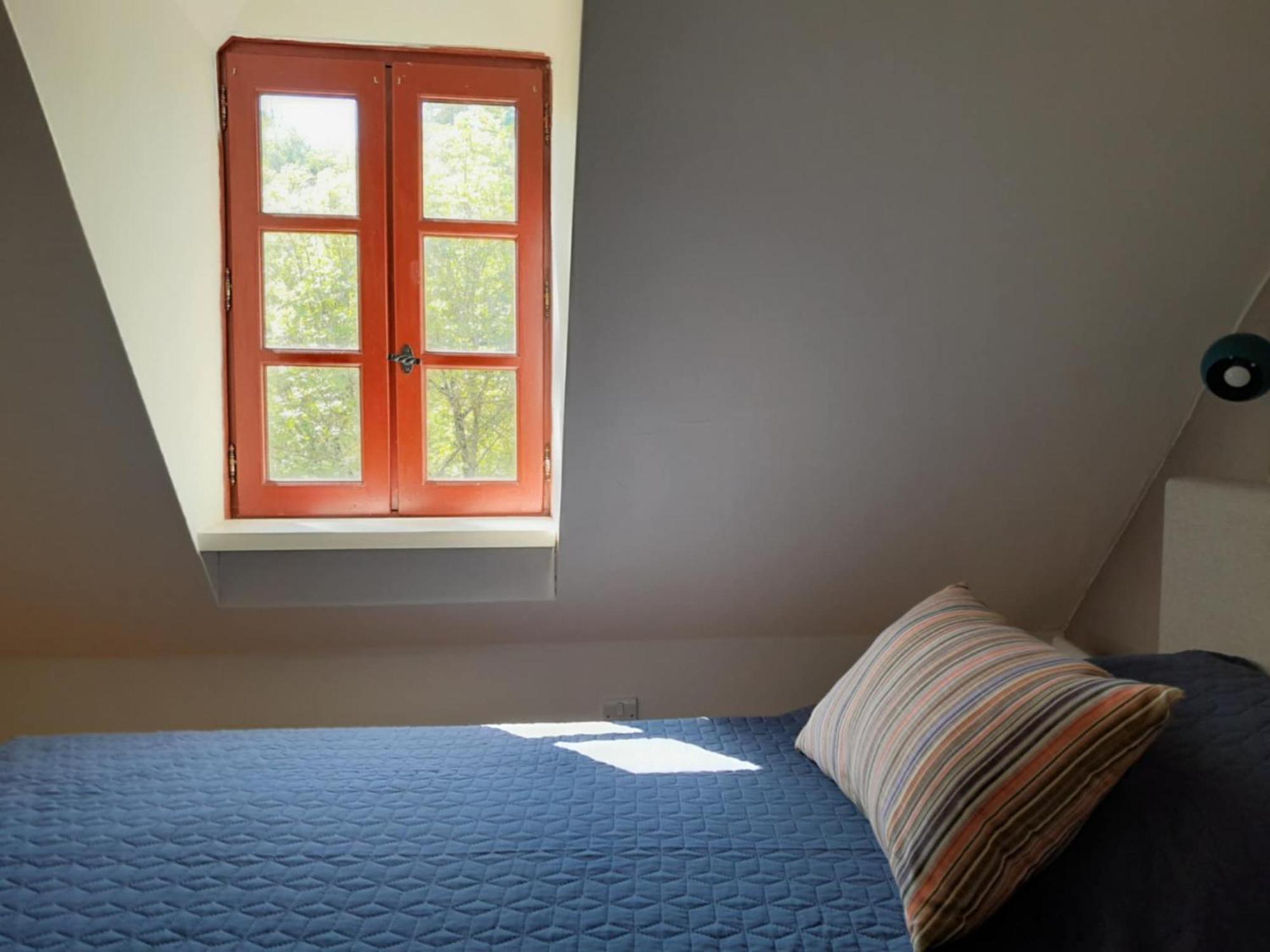Gite "La Petite" Saint-Benoit-du-Sault Ngoại thất bức ảnh